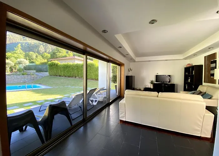 Feriehus Casa Vale Da Cortinha - Near Geres Vieira do Minho