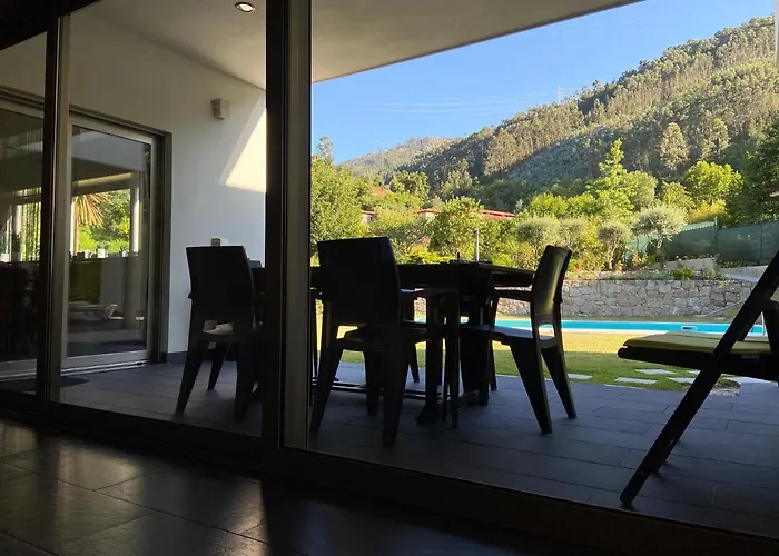 Feriehus Casa Vale Da Cortinha - Near Geres Vieira do Minho